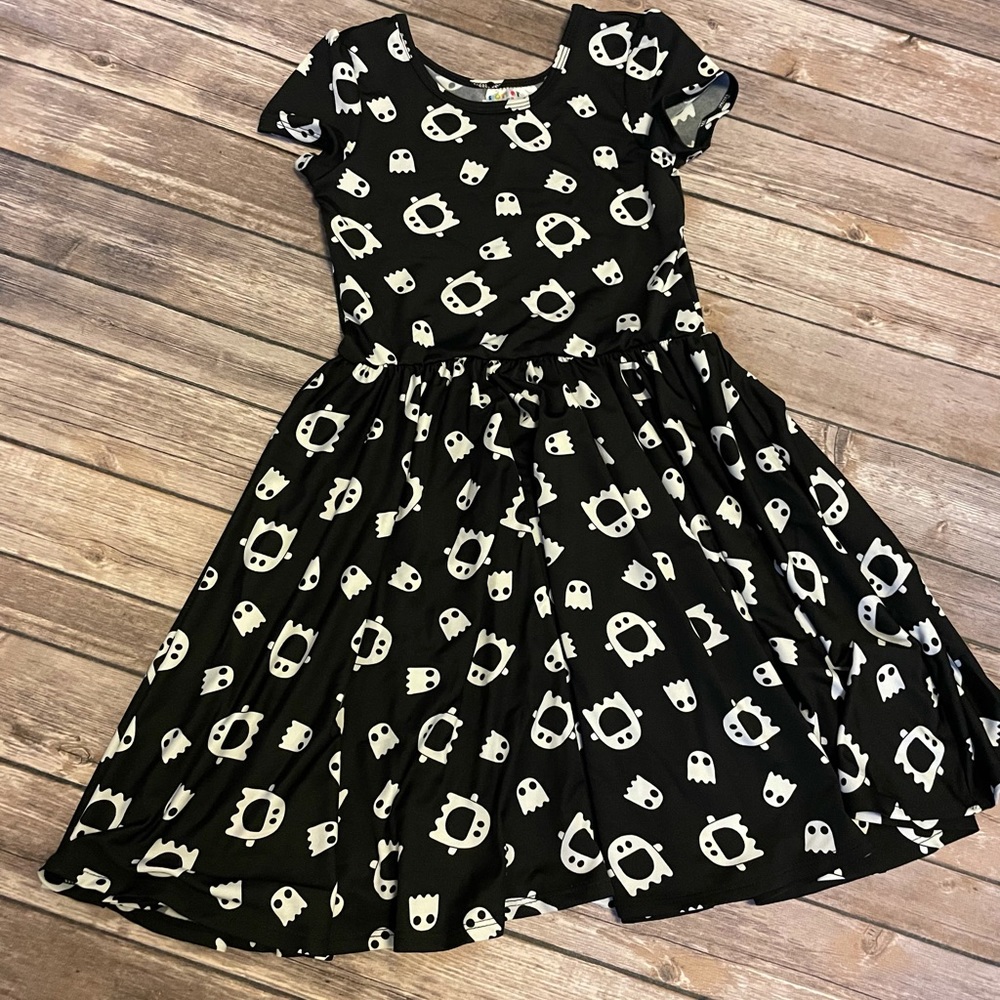 Dot Dot Smile Dress with Ghosts EUC 7
